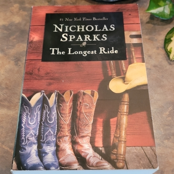 VARIOUS AUTHORS Bundle of 8 Books, Various Genre - Picture 7 of 16